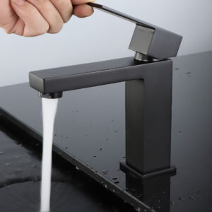 MODERN CHROME SQUARE FAUCET