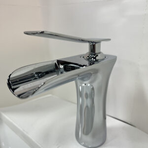 WATERFALL STYLE ROUND CHROME FAUCET