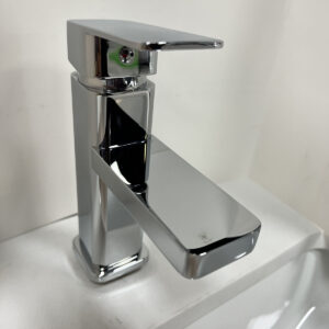 MODERN STYLE SQUARE CHROME FAUCET