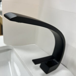 MODERN STYLE ROUND HEAD BLACK FAUCET