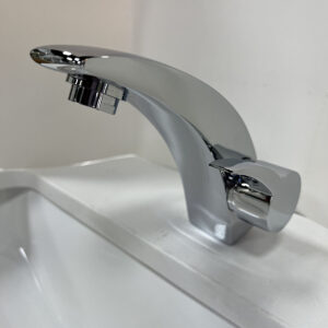 MODERN CHROME FAUCET WITH HANDLE ON SIDE