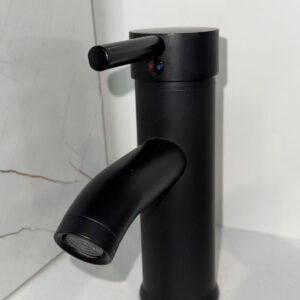 MODERN BRUSHED NICKLE ROUND FAUCET