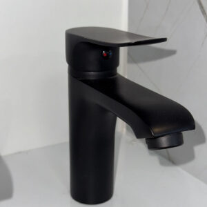 MODERN BLACK ROUND FAUCET