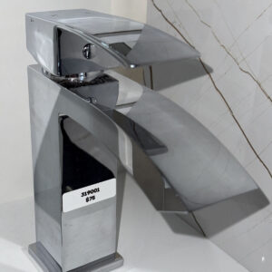 MODERN CHROME SQUARE FAUCET